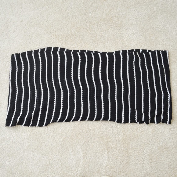 NWT! Knit Black and White Stripe Infinity Scarf - Picture 2 of 2